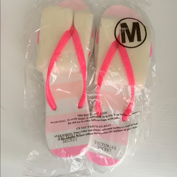 Victoria’s Secret Swim Tote - Picture 2 of 3